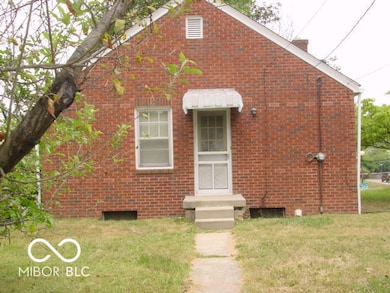 805 Berkley Rd, Indianapolis, IN 46208 - photo 2