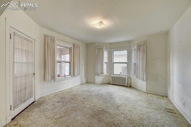 Spacious living room/dining room