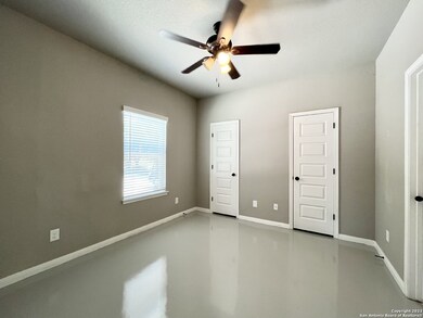 911 E Seideman St, Seguin, TX 78155 - photo 6