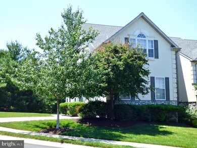 158 Hedge Row Cir, Lansdale, PA 19446 - photo 2