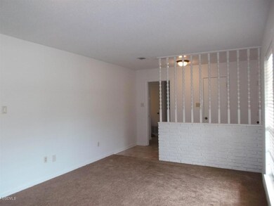 004_Formal Living