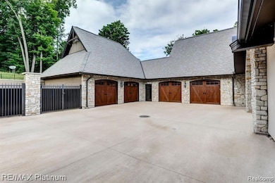 1286 Gray Fox Ct, Howell, MI 48843 - photo 4