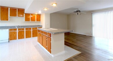 8394A Shallowcreek Rd unit A, Liverpool, NY 13090 - photo 2