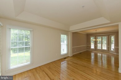 6822 Moly Dr, Falls Church, VA 22046 - photo 7