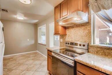 18 Kitchen