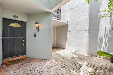 2738 S University Dr unit 15B, Davie, FL 33328 - photo 3