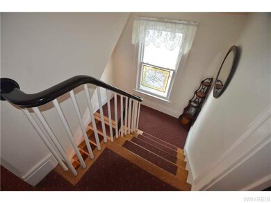 Foyer.