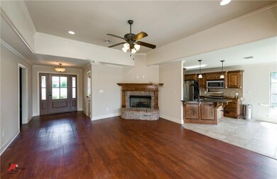 Gas log fireplace