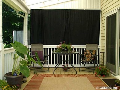 Porch - Screened