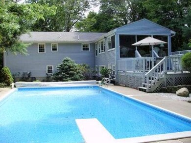 72 Stonybrook Dr, Holliston, MA 01746 - photo 3