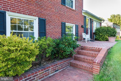 205 Canterbury Dr, Wallingford, PA 19086 - photo 3