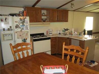 490 Lexington Ave, Thornville, OH 43076 - photo 7