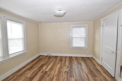 135 E Eckman St, South Bend, IN 46614 - photo 6