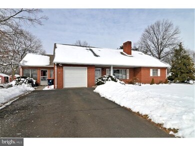 1407 Marlyns Ln, North Wales, PA 19454 - photo 2