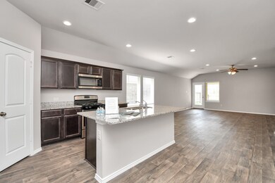 14206 W Rim Ln, Conroe, TX 77384 - photo 2