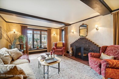 Living Room2