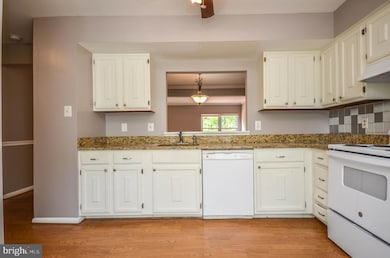 11544 Summer Oak Dr, Germantown, MD 20874 - photo 4