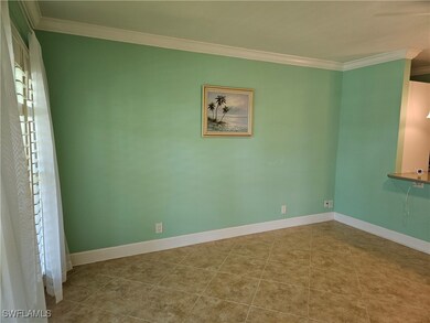 Main living area, all tile