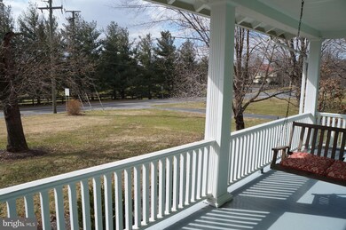 811 W Main St, Purcellville, VA 20132 - photo 3