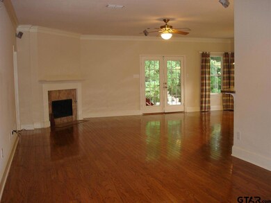 5806 Hollybrook Dr, Tyler, TX 75703 - photo 4