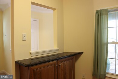 12837 Mill Brook Ct, Woodbridge, VA 22192 - photo 4