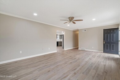 05-6715 Tulane Rd-5