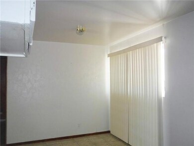 730 N Yarbrough Dr, El Paso, TX 79915 - photo 6