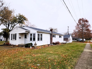 520 Oil St, Saint Marys, OH 45885 - photo 2