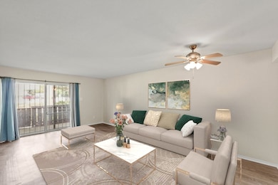 5005 Georgi Ln unit 73, Houston, TX 77092 - photo 2