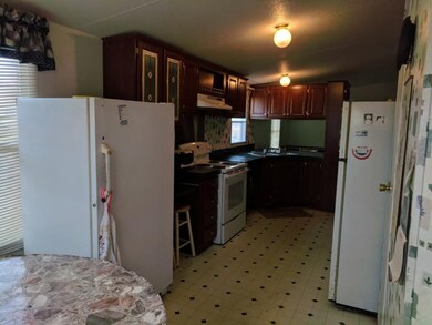 Side entry into Kitchen