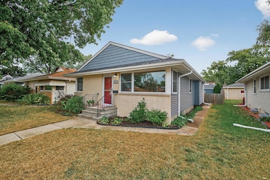 3728 Regent Ave N, Robbinsdale, MN 55422 - photo 2