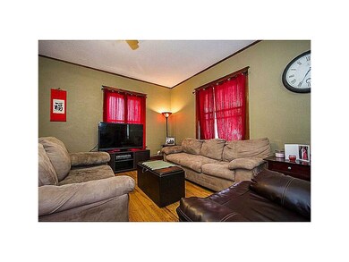 1733 5th Ave SE, Cedar Rapids, IA 52403 - photo 2