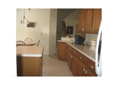 Kitchen. Kitchen with Island.