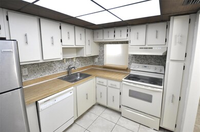 4354 NW 9th Ave unit 14-1C, Deerfield Beach, FL 33064 - photo 2