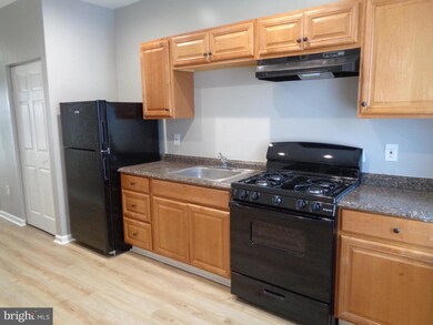 412 N Robinson St, Baltimore, MD 21224 - photo 7