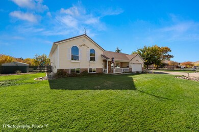 4 Front Exterior View 3