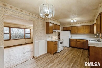 1807 Sutton Place, Bettendorf, IA 52722 - photo 6