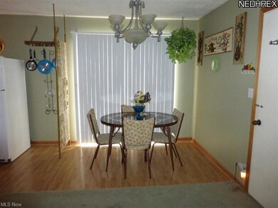 823 Robinhood Dr, Aurora, OH 44202 - photo 7