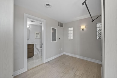 Vetro Lofts unit 302, Columbus, OH 43215 - photo 6