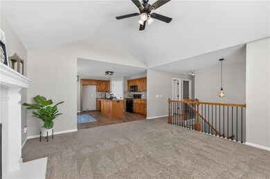 8924 NE Paw Dr, Kansas City, MO 64157 - photo 5