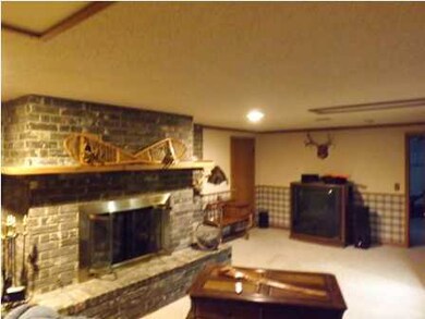 2 Beautiful Fire Places. Bricked finishes.