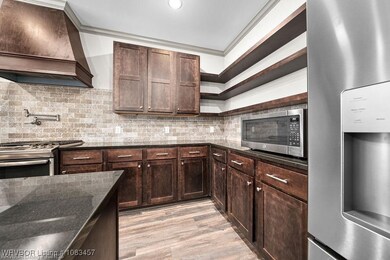 9205 R A Young Jr Dr, Barling, AR 72923 - photo 5