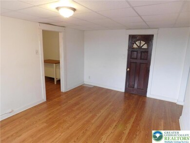 1307 E 4th St unit 1R, Bethlehem, PA 18015 - photo 6