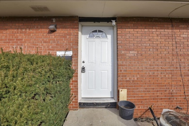 1666-1668 Carstare Dr, Columbus, OH 43227 - photo 4