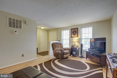 13935 Winding Ridge Ln, Centreville, VA 20121 - photo 5