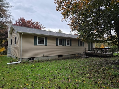 299 Pickett Rd, Plainfield, CT 06374 - photo 5