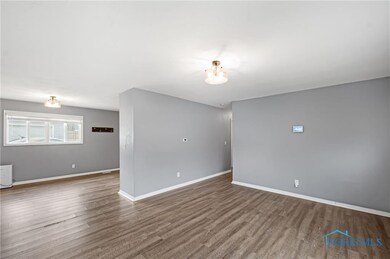 327 Clifton Rd, Toledo, OH 43607 - photo 5