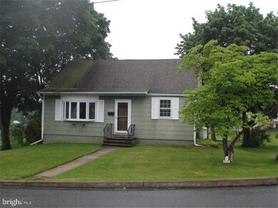 4126 Lehigh St, Whitehall, PA 18052 - photo 3