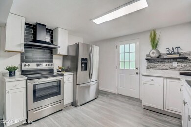 1281 Orton St, Jacksonville, FL 32205 - photo 7