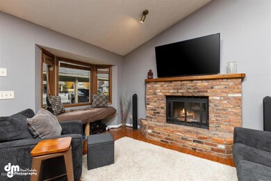 20-Living Room 20200930-DW-7458